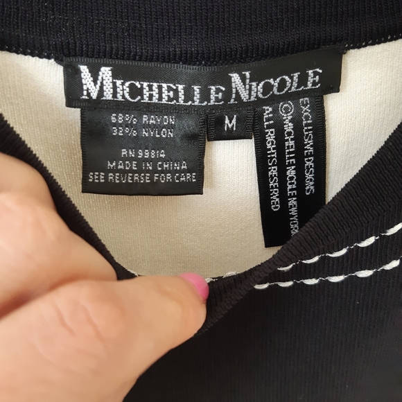 🛍 Sleeveless top - Picture 3 of 3